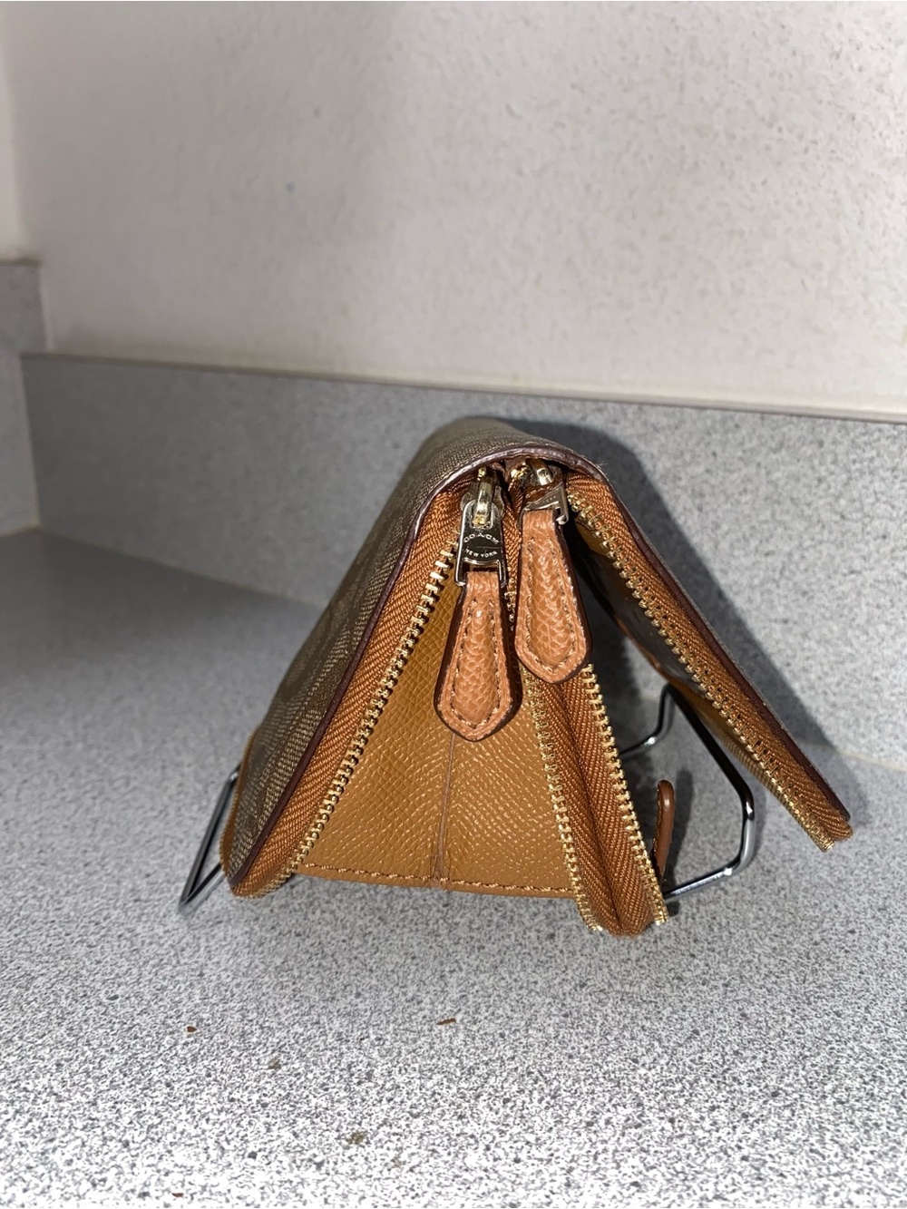 Coach F53937 Double Zip Wallet Signature Canvas Khaki Brown GUC - Picture 9 of 13